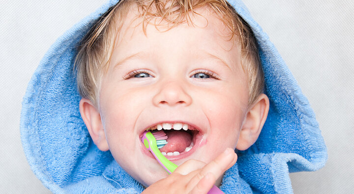 Tandbørstning på børn
